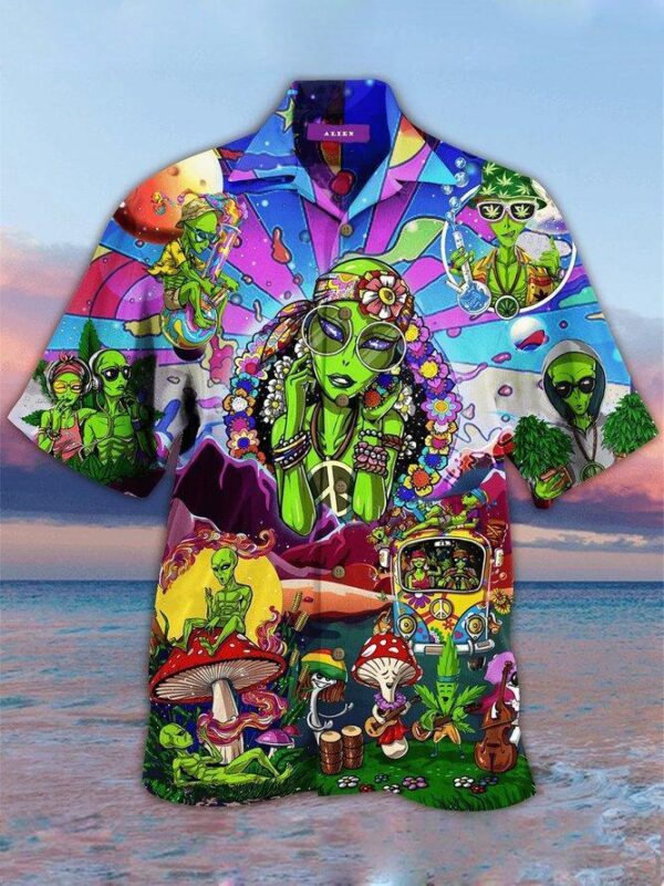 Casual Cotton Blend Hippie Hawaiian Shirt – Beachwear For Men – Gifts For Young Adults