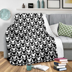 Funny Mickey Hat Fleece Blanket For DN Fans 2 Funny Mickey Hat Fleece Blanket For DN Fans 3