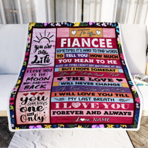 To My Fiancee Wood Never Forget That I Love You Fiancee Custom Name Fleece Throw Blanket Soft And Cozy Blanket Valentines Day Gift Ideas 2 1