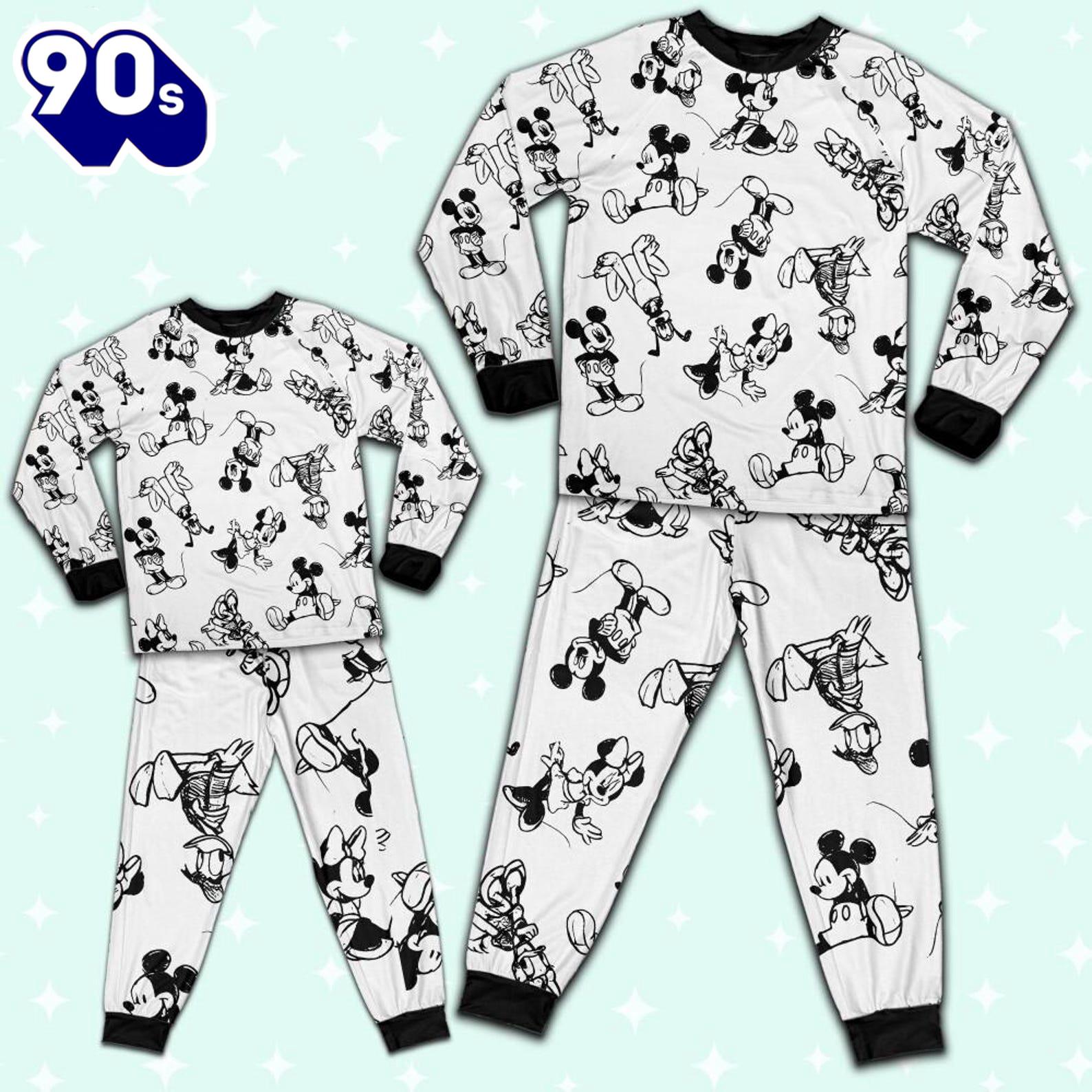 Disney Mickey Mouse and Friends Seamless Sketch Pattern - Family Disneyland Matching Pajamas Set Disney Mickey Mouse and Friends Seamless Sketch Pattern - Family Disneyland Matching Pajamas Set